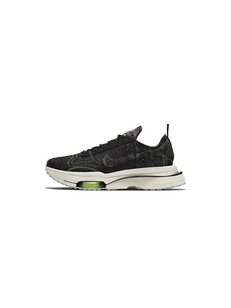 The air max 90 features creamy summit white leather uppers are decorated with a metallic silver swoosh, whilst the pixel adds a glossy grey sheen. Nike Air Zoom Type Recycled Wool Black Electric | Sneaker ...