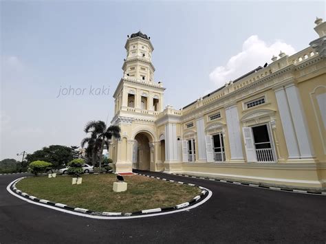 Building of the mosque was completed in 1900. Sultan Abu Bakar State Mosque. Masjid Negeri Sultan Abu ...
