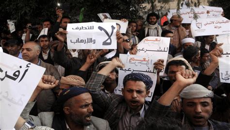 تظاهرات مناهضة وأخرى مؤيدة لـ الحوثيين في مدن يمنية عدّة