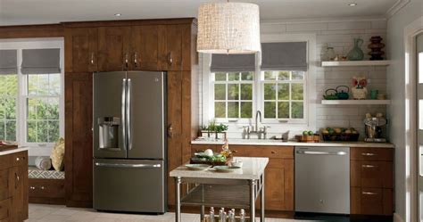 Innovative by nature 8 by yooxの2020年秋冬コレクションをひと足早くお届け! アメリカ製の冷蔵庫を購入する前に必ずチェックしておきたい5 ...