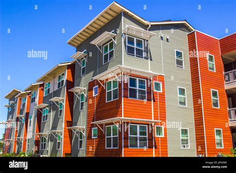 Three Story Building Hi Res Stock Photography And Images Alamy