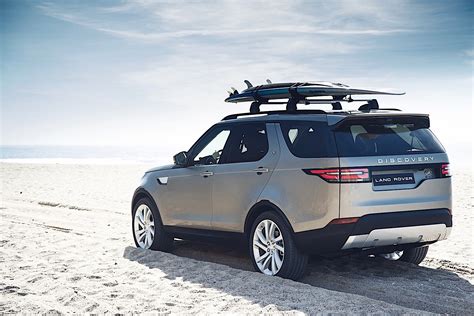 Land Rover Discovery Sedan Is Not Something You Can Unsee Autoevolution