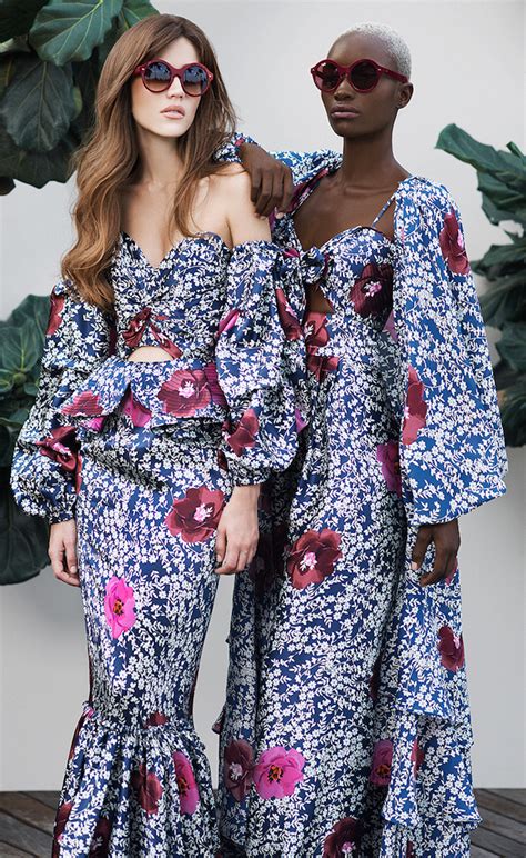 Admirez les modèles en pagne, styles de mode de conception d'impression d'ankara, styles de mode congolais. Model Pagne 2018 Pour Femme Ronde