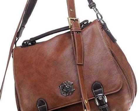 Beli tas elizabeth online berkualitas dengan harga murah terbaru 2021 di tokopedia! Model Tas Elizabeth Terbaru Asli Selempang Ransel Punggung ...