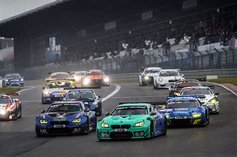 Nordschleife Das Größte Autorennen Der Welt Adac Ravenol 24h Nürburgring