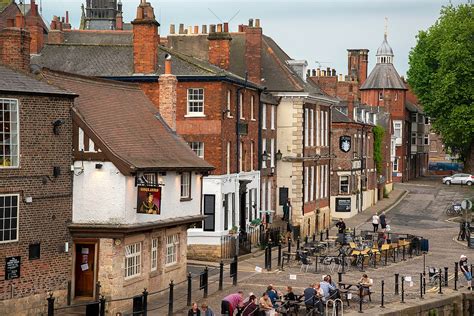 Best places for families to live in England | Blog | Yopa