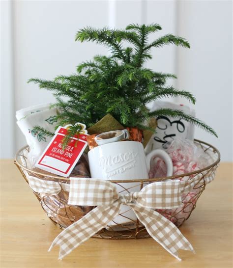 Holiday T Basket Ideas That Would Make A Great Hostess T