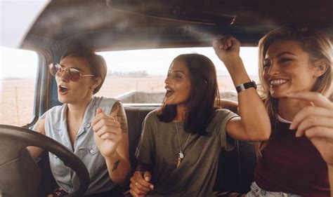 Uk Law Get Fined £5000 Or Hit With Penalty Points For Singing And Dancing While Driving