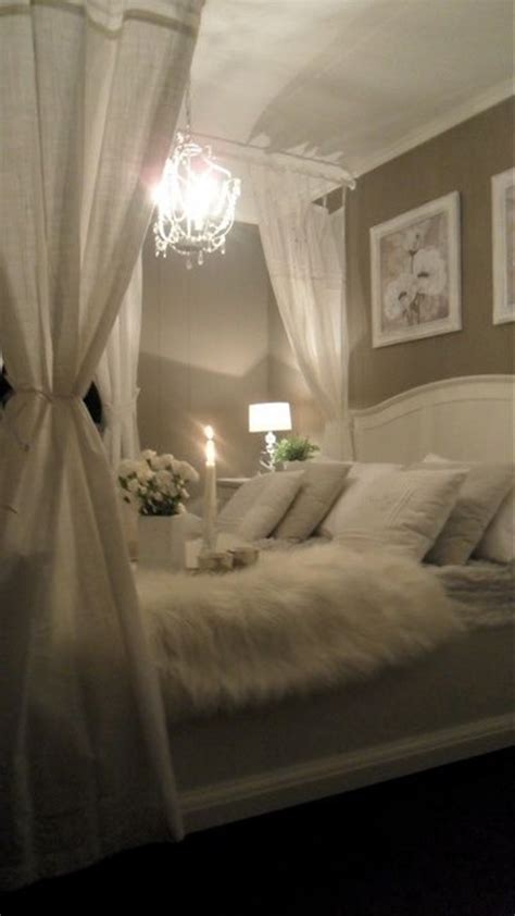40 Cute Romantic Bedroom Ideas For Couples