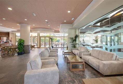 El alojamiento estaba muy limpio y equipado con todas las comodidades. Apartamentos Dorada Palace en Salou | Destinia
