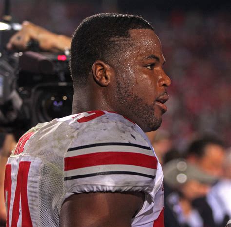 Carlos Hyde Leads Ohio State To 40 30 Victory Against Northwestern