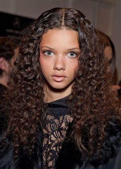 Style your curls this way for loads of natural volume, as in the photo above. Some Simple And Easy Styling For Curly Hair With Some Cool ...