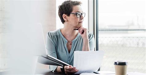 While there may be some overlap with companies listed above, below are companies known for they often offer benefits including 401(k) plans, paid holidays, and medical and dental insurance. Group Auto & Home Insurance Program | MetLife
