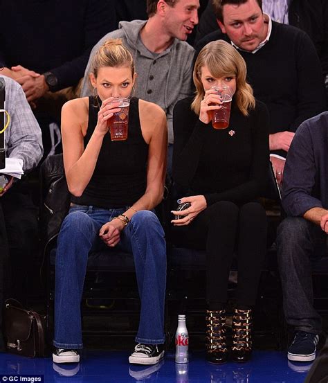 Taylor Swift Takes Karlie Kloss To The Knicks Game In Nyc Daily Mail