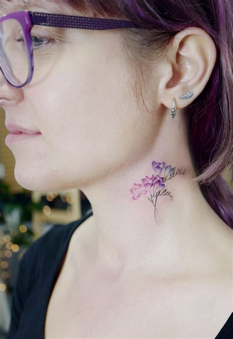 Minimalist Flower Tattoos According To Your Personality Small Flower