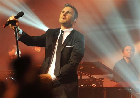 Gary Barlow Picture 34 Gary Barlow Performing Live On Stage