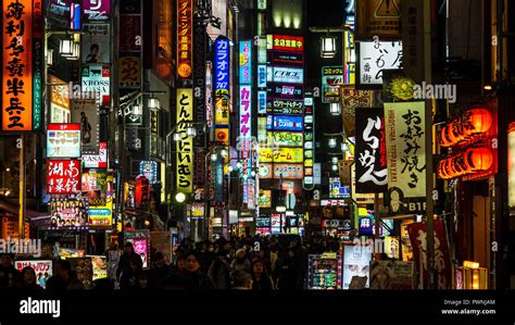 tokyo nightlife the shinjuku kabukicho entertainment and red light district is full of bright