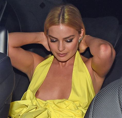 Margot Robbie Tits Slipped Out Of Yellow Dress Scandal