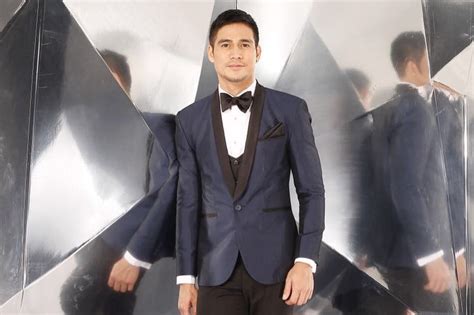 Who Will Piolo Pascual Take To The Abs Cbn Ball Abs Cbn News