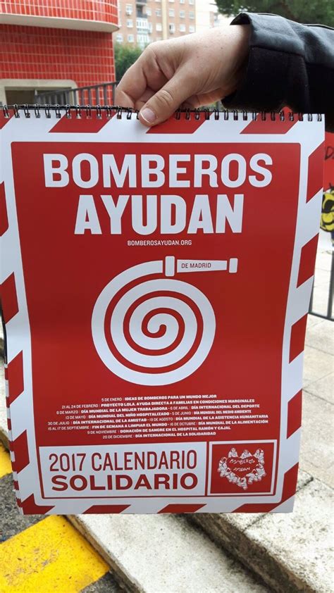 Bomberos ayudan lanza su calendario solidario 2017