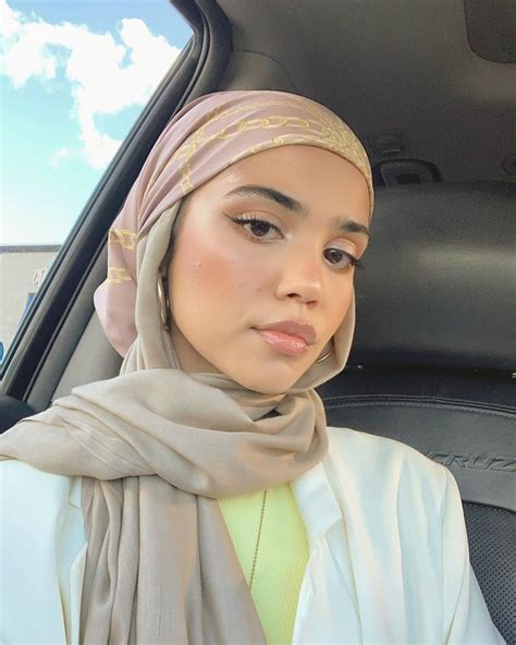 Fatima On Instagram “if You See Me With This Hijab Style Stunting Like I’m Aliyah Let Me Hella