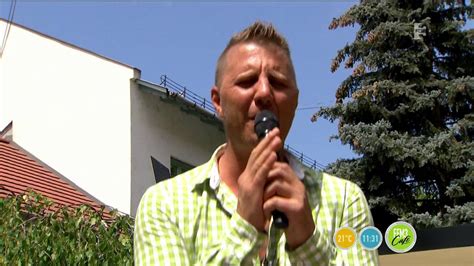 Édesanyja csoma verona, édesapja zámbó imre, ismertebb nevén zámbó jimmy, az egyik legismertebb magyar énekes. Zámbó Krisztián: Szerelem angyala - tv2.hu/fem3cafe - YouTube