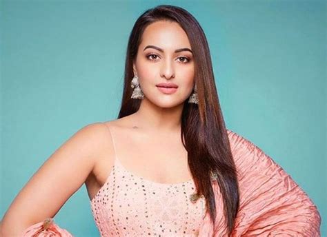 Sonakshi Sinha When I Was Shooting I Felt So Comfortable In Front Of