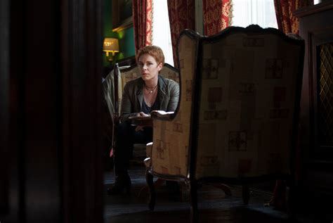 Tana French Finds Her Niche In Dark Themes The New York Times