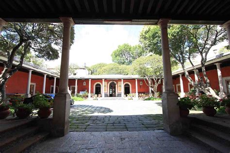 Mexican Hacienda Courtyard In 2018 Mexican Style