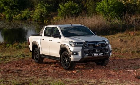 Watch Next Generation Toyota Tacoma Spied As Preview Of New Hilux