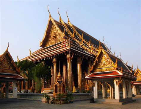 Bangkok Temple Of The Emerald Buddha