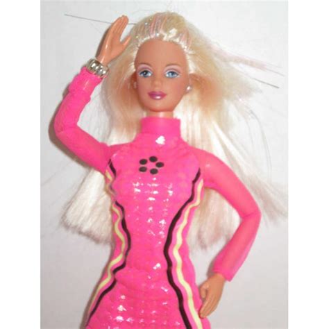 Muñeca Barbie Beyond Pink 20017 Barbiepedia