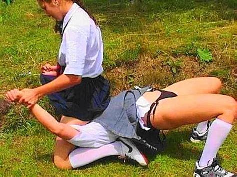 Schoolgirl Real Catfight Wrestling Photos