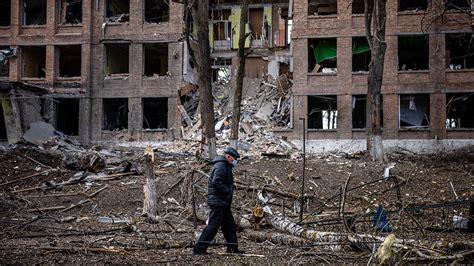 photos ukraine crisis four days of war against russian aggression leaves apocalyptic aftermath