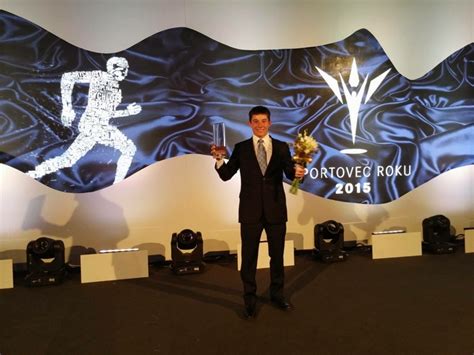 Jiří prskavec se raduje z vítězství v troji. Kajakář Jiří Prskavec je znovu v TOP 10 Sportovce roku
