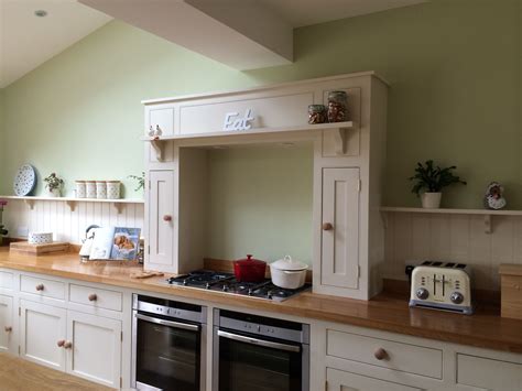 Country Kitchen Mantle Farrow And Ball Lime White And Green Ground