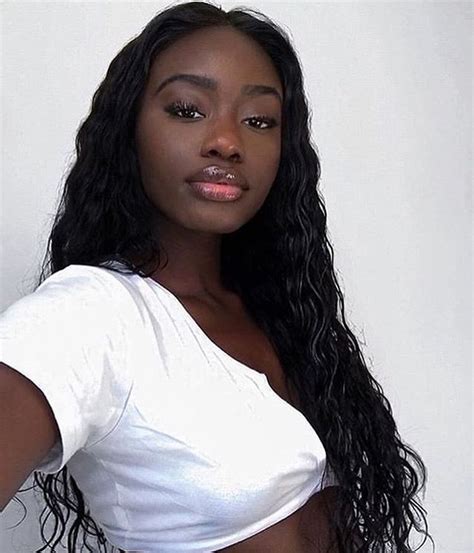 Gorgeous Women Afro Dark Skin Models Sensual Dark Skin Beauty Black Beauty Hair Brunettes