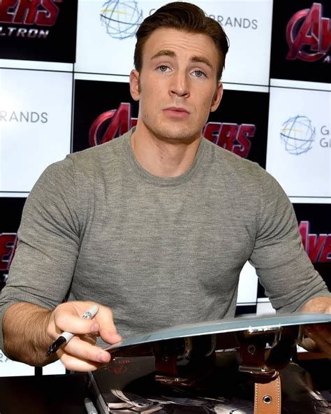 Chris Evans San Diego Comic Con Marvel Studios Signing Booth 2014