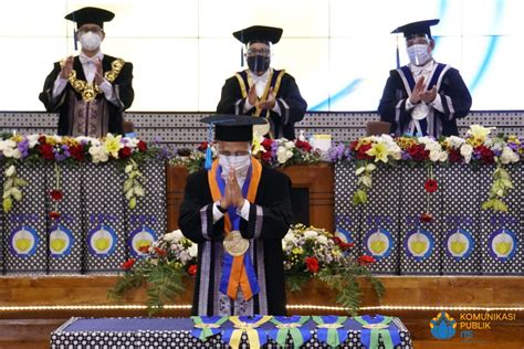 Detect language english german french italian spanish. Kukuhkan Delapan Profesor Sekaligus, Terbesar dalam ...