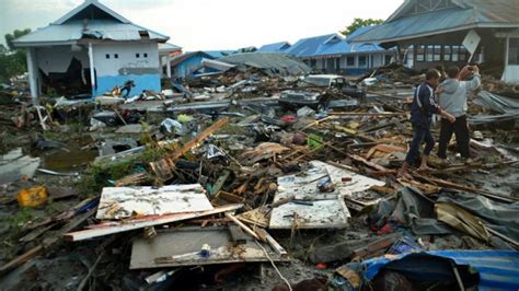 Death Toll In Indonesia Quake Tsunami Hits 420