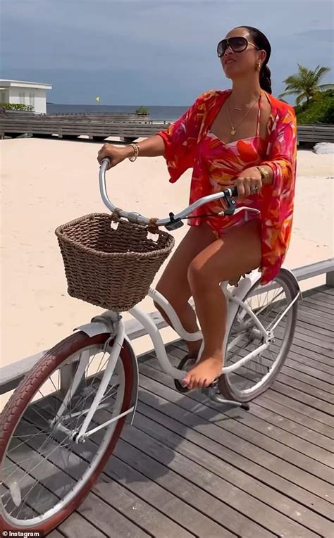 Myleene Klass 45 Shows Off Her Incredible Figure In Sexy Patterned Swimwear As She Goes For A