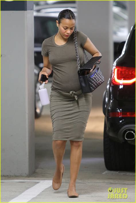 Zoe Saldana Satisfies In N Out Pregnancy Cravings Photo 3191128 Pregnant Celebrities Zoe