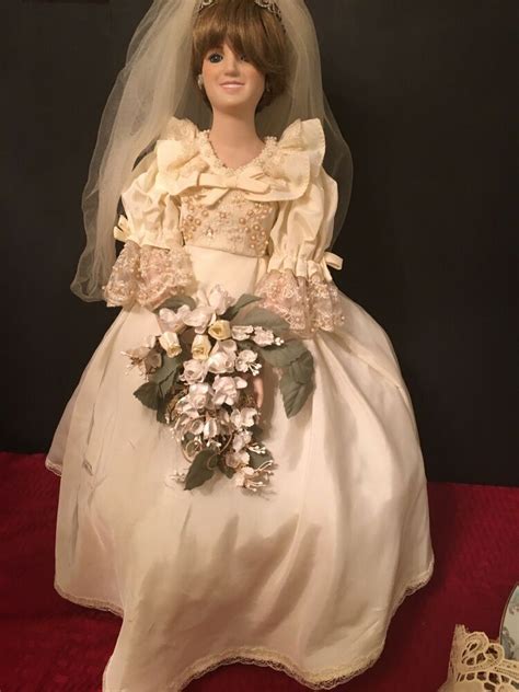 1985 Danbury Mint Princess Lady Diana Spencer Porcelain Bride Doll Wedding Gown Danburymint