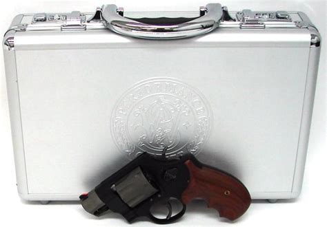 Smith Wesson Performance Center Magnum Caliber Revolver Shot Snubbie With