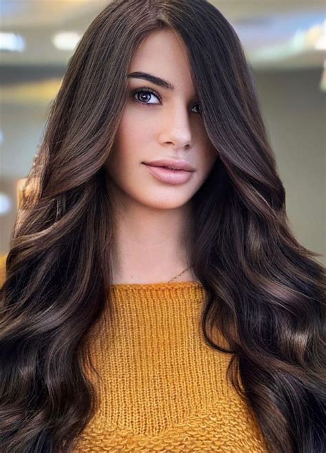 38 Best Hair Colour Trends 2022 Thatll Be Big Natural Brunette With