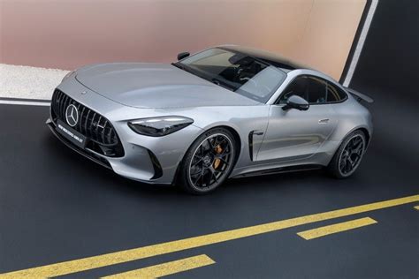 Mercedes Benz Amg Gt Adds Practicality But Keeps Its Stunning