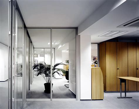 Glass Wall As A Room Divider Interior Design Ideas Ofdesign