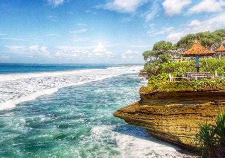 Keindahan pantai pananjung di pangandaran ini memang menjadi magnet tersendiri bagi banyak pantai madasari adalah pantai atau situs yang tersembunyi didaerah kabupaten pangandaran. Tempat Wisata Pantai Pangandaran - Tempat Wisata Indonesia