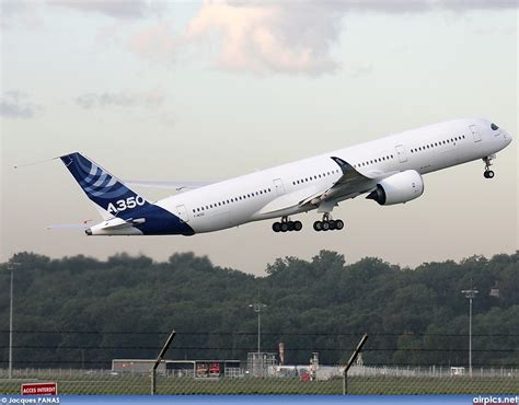 It has a standard design range target of 8,100 nm. airpics.net - F-WZGG, Airbus A350-900, Airbus Industrie ...
