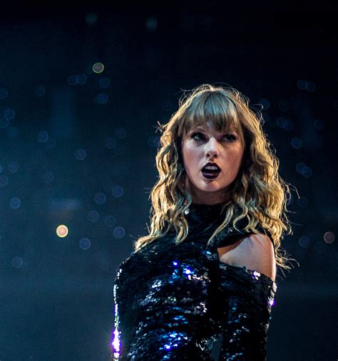 Taylor Swifts 10th Studio Album ‘midnights Dont Skip It